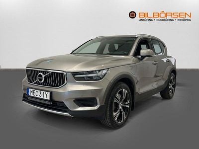 Grå Begagnad 2021 Volvo XC40 Inscription SUV | 349 900 kr (Marknadspris)
