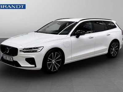 Begagnad Volvo V60 Plus 355 HK (261 kW) 2025 Vit Kombi