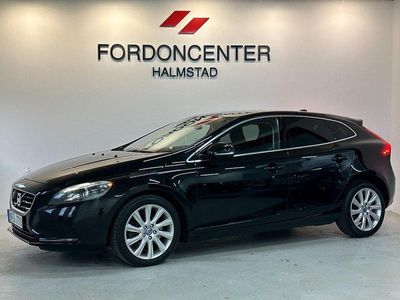 Svart Begagnad 2012 Volvo V40 Momentum Halvkombi | 124 900 kr (Lite dyr)