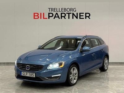 Blå Begagnad 2014 Volvo V60 Momentum Kombi | 139 900 kr (Marknadspris)