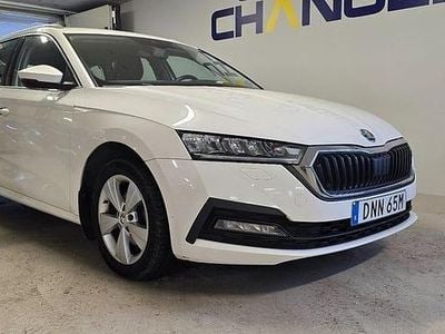 Begagnad Skoda Octavia G-TEC Ambition 131 HK (96 kW) 2022 Vit Kombi