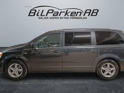 Begagnad Lancia Voyager 163 HK (119 kW) 2012 Grå Minibuss