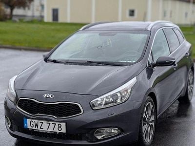 Grå Begagnad 2015 Kia Ceed Sportswagon Comfort Kombi | 76 000 kr (Marknadspris)