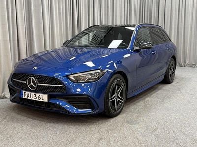 Blå (spectrical blue metallic) Begagnad 2022 Mercedes C300e AMG Kombi | 327 900 kr (Lite dyr)