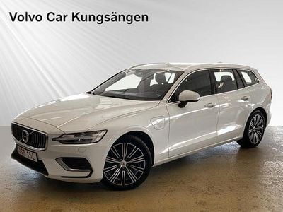 Vit Begagnad 2022 Volvo V60 Kombi | 289 900 kr (Superpris)