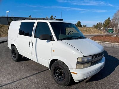 begagnad Chevrolet Astro skåp automat