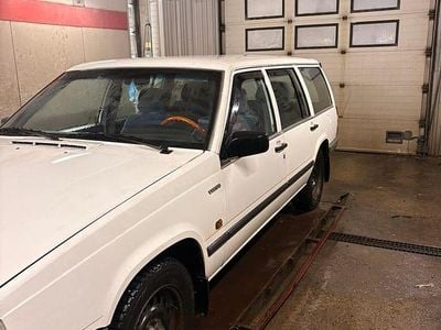 Vit Begagnad 1990 Volvo 740 Kombi | 29 500 kr
