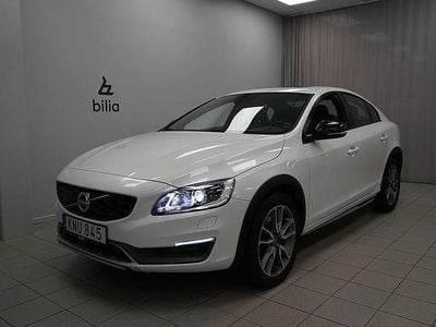 Vit Begagnad 2015 Volvo S60 CC Summum Sedan | 214 900 kr (Dyr)
