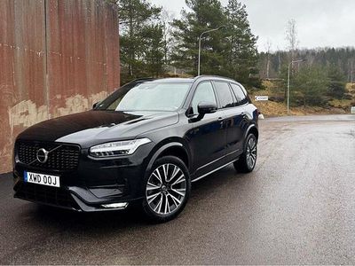 Svart Begagnad 2022 Volvo XC90 R-Design SUV | 549 000 kr (Lite dyr)