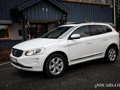Vit Begagnad 2016 Volvo XC60 Summum SUV | 189 900 kr (Marknadspris)