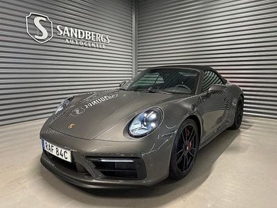 Begagnad Porsche 911 Carrera 4 Cabriolet 480 HK (353 kW) 2023 Flerfärgad Cab