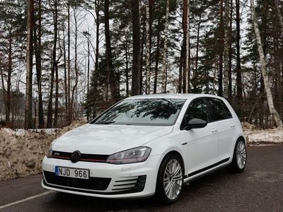 Begagnad VW Golf VII GTI 230 HK (169 kW) 2014 Halvkombi