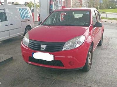 Begagnad 2009 Dacia Sandero Halvkombi | 14 999 kr