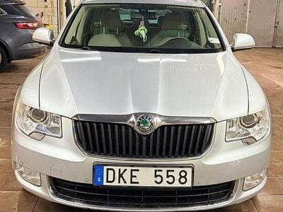 Begagnad 2013 Skoda Superb Kombi | 129 500 kr (Dyr)