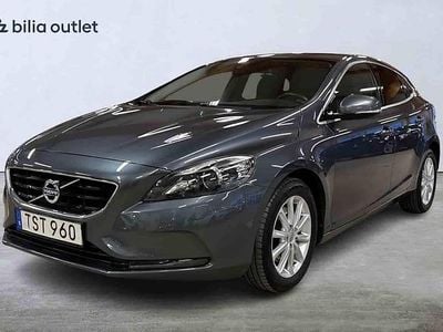 Grå Begagnad 2014 Volvo V40 Momentum Kombi | 139 900 kr (Marknadspris)