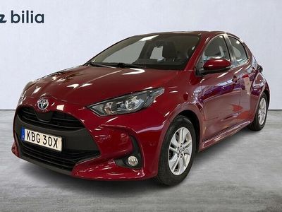 begagnad Toyota Yaris Hybrid 1,5 5D Active Komfortpaket 2021, Halvkombi