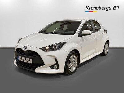 Begagnad Toyota Yaris Hybrid Active 85 HK (62 kW) 2022 Halvkombi