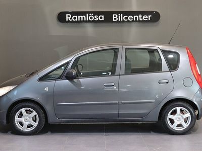 Begagnad Mitsubishi Colt 96 HK (70 kW) 2006 Mörkgrå Halvkombi