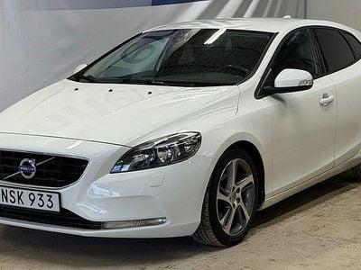 Begagnad Volvo V40 Kinetic 116 HK (85 kW) 2015 Vit Halvkombi