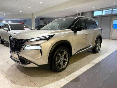 Champagne silver/svart tak Begagnad 2023 Nissan X-Trail Tekna SUV | 399 900 kr (Lite dyr)