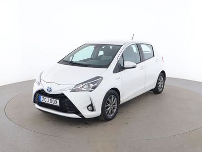 begagnad Toyota Yaris Hybrid e-CVT / Motorvärmare, PDC