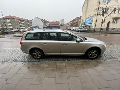 begagnad Volvo V70 2.4D Geartronic Summum Euro 4