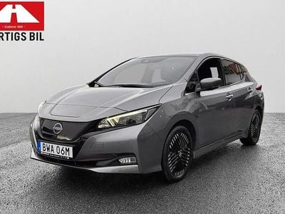 Begagnad Nissan Leaf N-Connecta 110 kW (150 HK) 2022 Grå Halvkombi