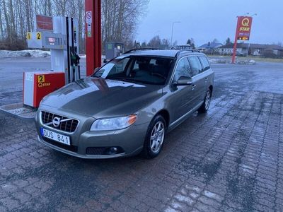 begagnad Volvo V70 D3 Momentum Euro 5