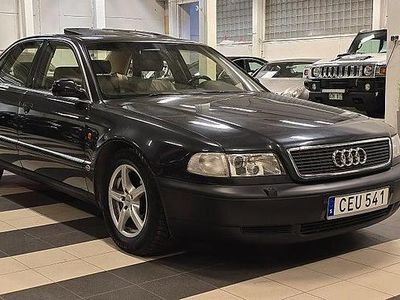 Begagnad Audi A8 301 HK (221 kW) 1995 Svart Sedan