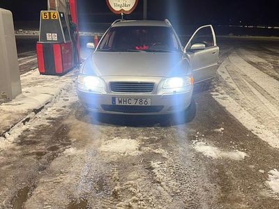 Silver Begagnad 2005 Volvo V70 Kombi | 38 000 kr (Lite dyr)