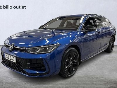 Blå Begagnad 2024 VW Passat R-line Kombi | 464 900 kr (Bra pris)