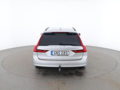 Silver Begagnad 2018 Volvo V90 Kombi | 245 000 kr (Marknadspris)