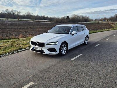 Begagnad 2019 Volvo V60 Momentum Kombi | 215 000 kr (Bra pris)