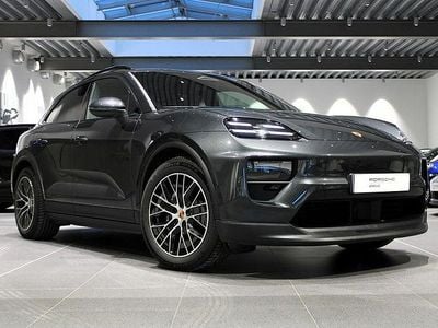 Begagnad Porsche Macan 330 kW (449 HK) 2024 Grå SUV