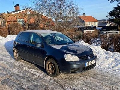 Begagnad VW Golf VI 102 HK (75 kW) 2008 Halvkombi
