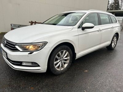 begagnad VW Passat SC 2.0TDi Automat/Drag Euro6 1Äg.Sv-Såld