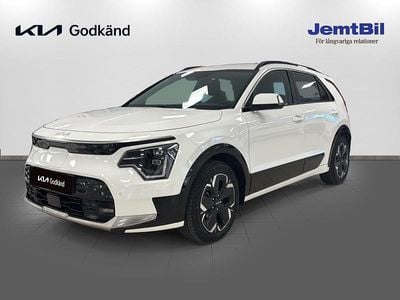 Vit Begagnad 2023 Kia e-Niro SUV | 319 000 kr (Marknadspris)