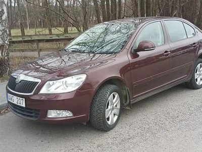 Begagnad Skoda Octavia 105 HK (77 kW) 2010 Mörkröd