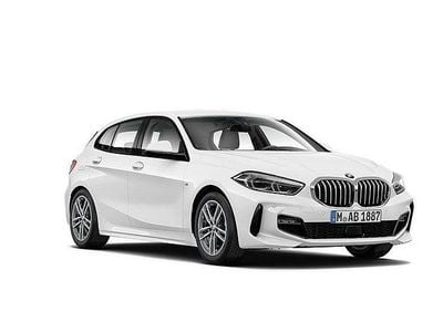 Vit Begagnad 2022 BMW 118 M Sport Halvkombi | 249 500 kr (Marknadspris)