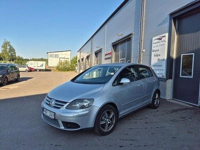 Begagnad VW Golf VI Trendline 160 HK (117 kW) 2008 Silver Halvkombi