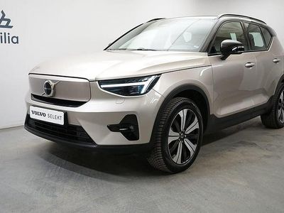 Ljusgrå Begagnad 2022 Volvo XC40 Plus SUV | 369 900 kr (Lite dyr)