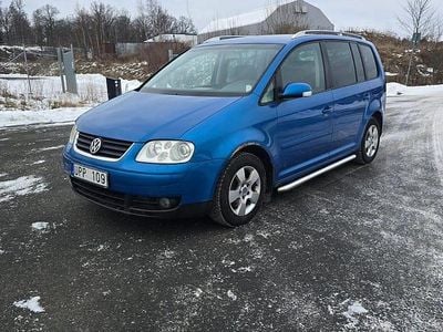 Begagnad VW Touran 115 HK (84 kW) 2004 Minibuss