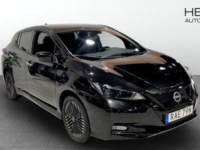 Svart Begagnad 2022 Nissan Leaf N-Connecta Halvkombi | 174 900 kr (Marknadspris)
