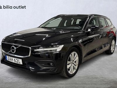 Svart Begagnad 2019 Volvo V60 Momentum Kombi | 259 800 kr (Marknadspris)