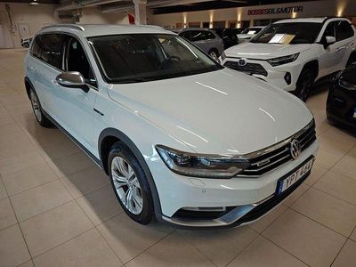 Vit Begagnad 2018 VW Passat Alltrack Executive Kombi | 169 900 kr (Marknadspris)