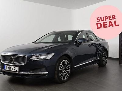 Mörkblå Begagnad 2023 Volvo V90 Core Kombi | 409 500 kr (Marknadspris)