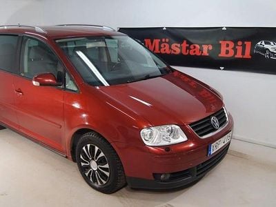 Röd Begagnad 2006 VW Touran Highline Minibuss | 39 900 kr