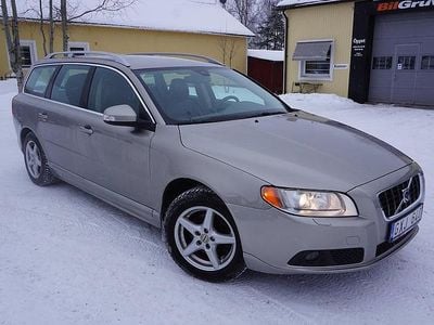 Ljusbrun Begagnad 2008 Volvo V70 Summum Kombi | 74 900 kr (Lite dyr)