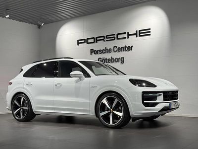 Vit Begagnad 2024 Porsche Cayenne SUV | 1 149 000 kr
