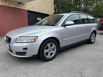 Begagnad Volvo V50 Kinetic 125 HK (91 kW) 2007 Ljusgrå Kombi